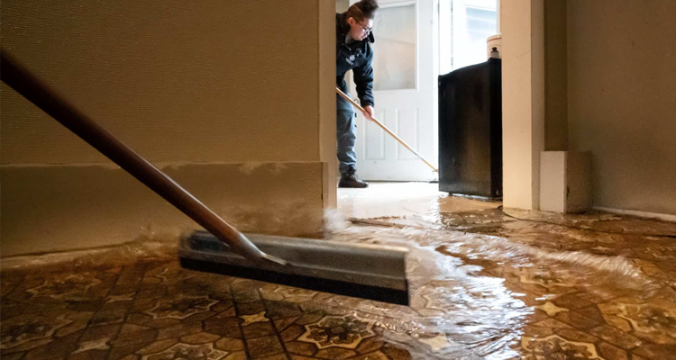 Flood Cleanup Services in Saginaw, TX